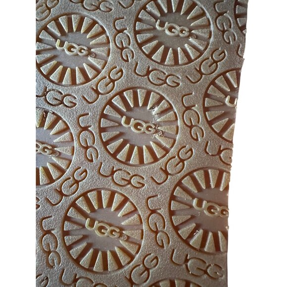 Ugg Womens Red Flip Flops Size 6 - Picture 6 of 6